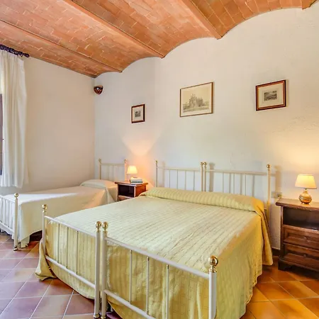 Countryside In Gambassi Terme With Garden Holiday home Querce (Lucca)