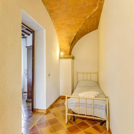 Holiday home Countryside In Gambassi Terme With Garden