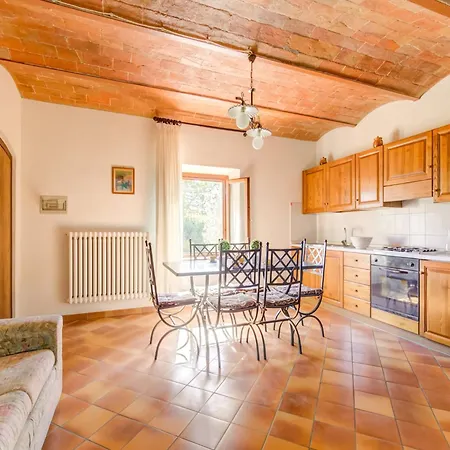 Countryside In Gambassi Terme With Garden Holiday home Querce (Lucca)