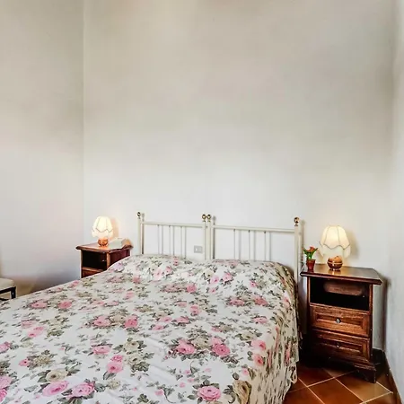 Holiday home Countryside In Gambassi Terme With Garden